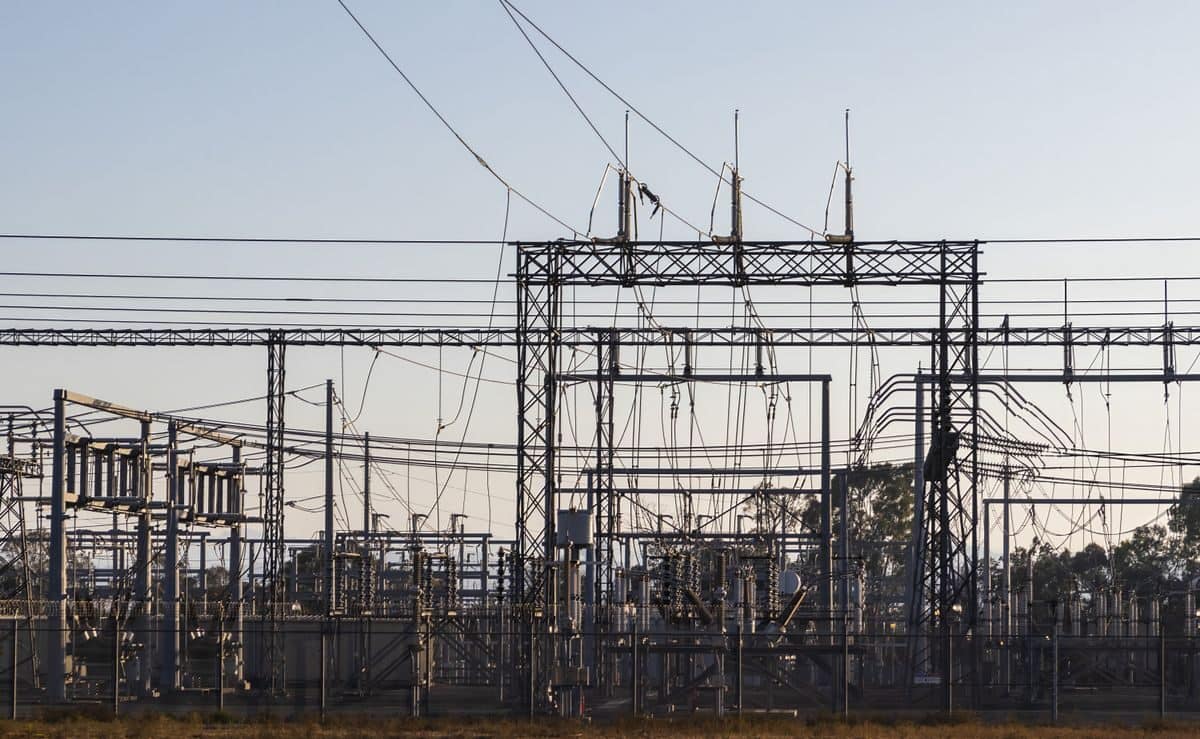 Subestação elétrica — infraestrutura crítica protegida pela SeniorFlow